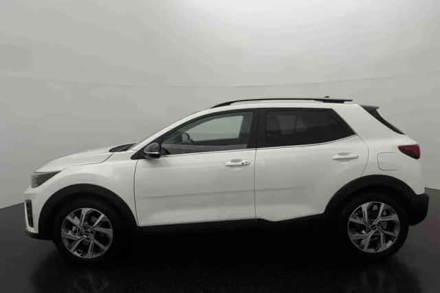 Kia Stonic (2025) thumbnail 5