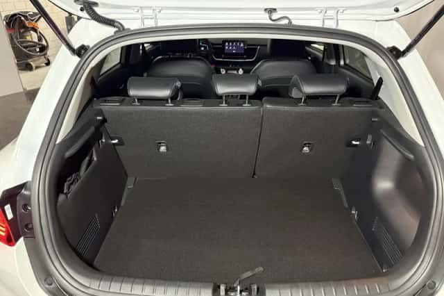 Kia Stonic (2025) thumbnail 5
