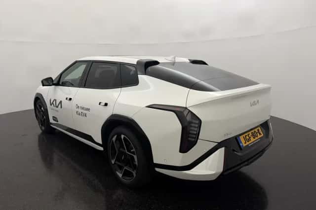 Kia EV4 (2025) thumbnail 5