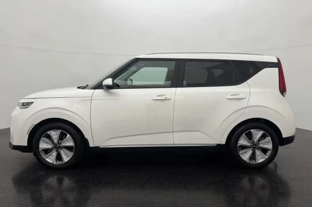 Kia Soul EV (2022) thumbnail 2