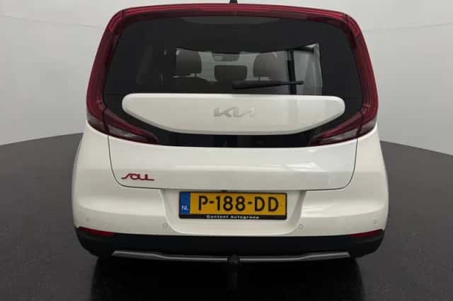 Kia Soul EV (2022) thumbnail 4