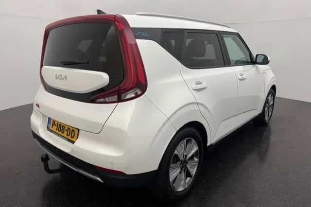 Kia Soul EV (2022) thumbnail 6