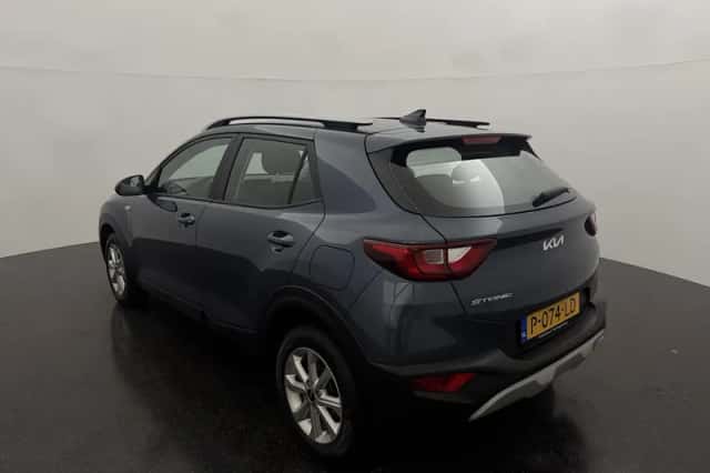 Kia Stonic (2022) thumbnail 3