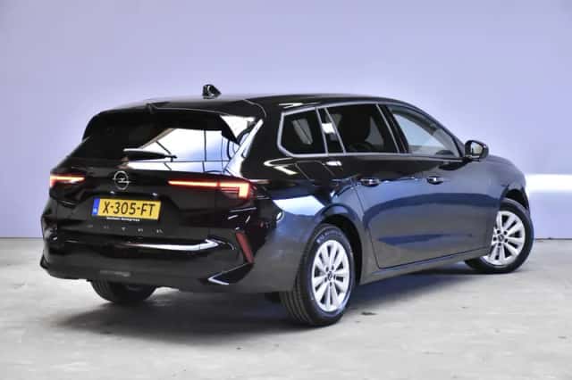 Opel Astra (2023) thumbnail 3