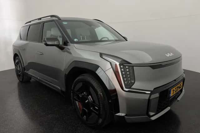 Kia EV9 (2023) thumbnail 3