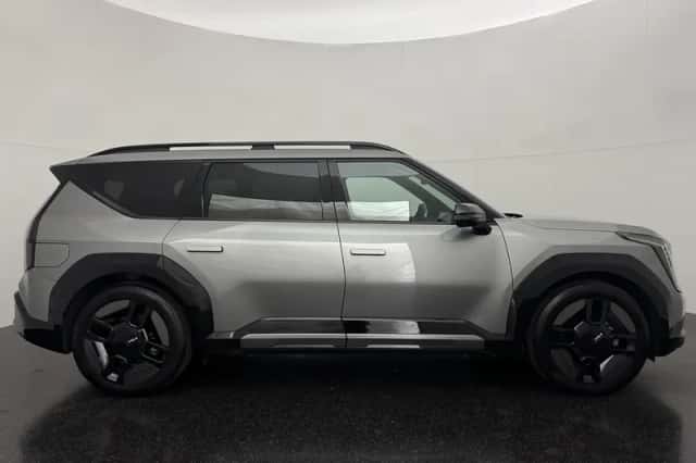 Kia EV9 (2023) thumbnail 4