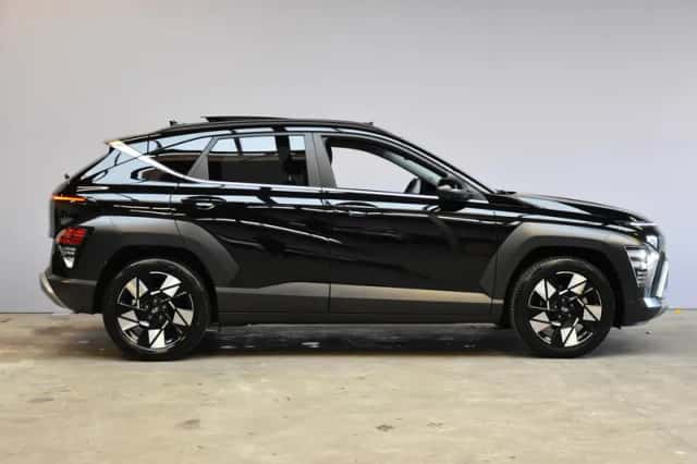 Hyundai Kona (2024) thumbnail 4