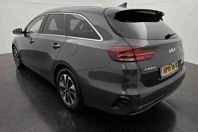 Kia Ceed (2025) thumbnail 2