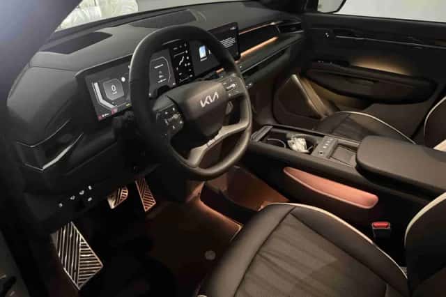 Kia EV9 (2026) thumbnail 3