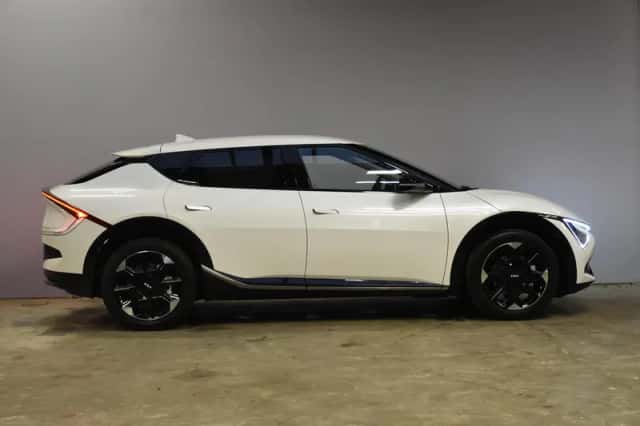 Kia EV6 (2026) thumbnail 5