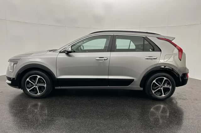 Kia Niro (2025) thumbnail 2