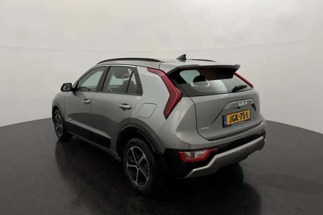 Kia Niro (2025) thumbnail 3