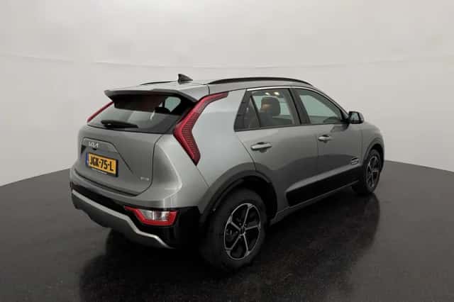 Kia Niro (2025) thumbnail 5