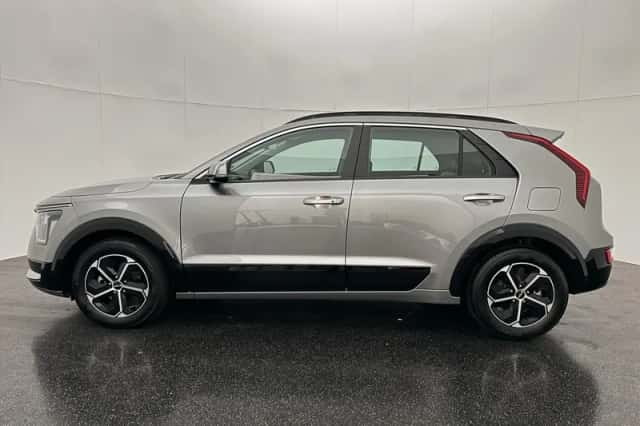 Kia Niro (2025) thumbnail 2