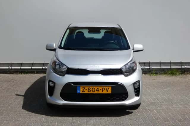 Kia Picanto (2024) thumbnail 2