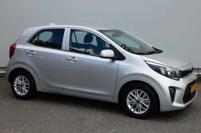 Kia Picanto (2024) thumbnail 3