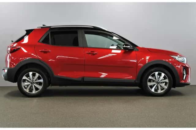 Kia Stonic (2022) thumbnail 2