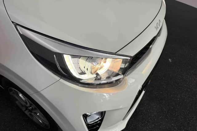 Kia Picanto (2023) thumbnail 4