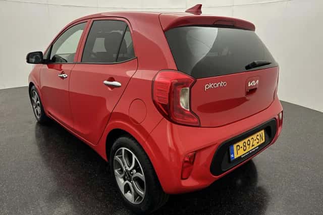 Kia Picanto (2022) thumbnail 3
