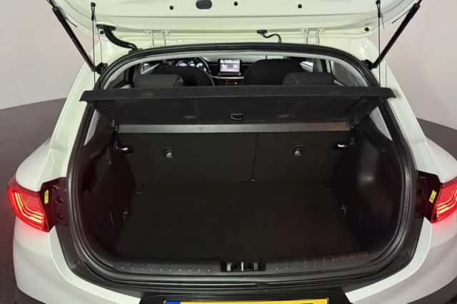 Kia Stonic (2022) thumbnail 5