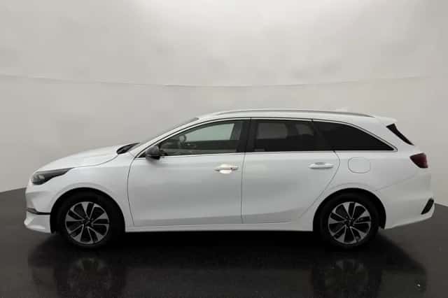 Kia Ceed Sportswagon (2025) thumbnail 2