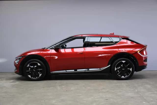 Kia EV6 (2026) thumbnail 2
