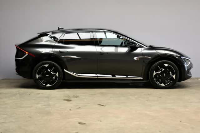 Kia EV6 (2026) thumbnail 2