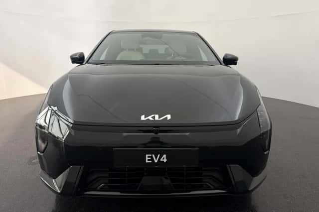 Kia EV4 (2025) thumbnail 2