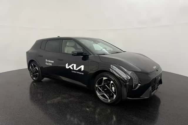 Kia EV4 (2025) thumbnail 3