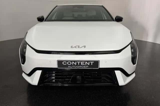 Kia EV4 (2026) thumbnail 2