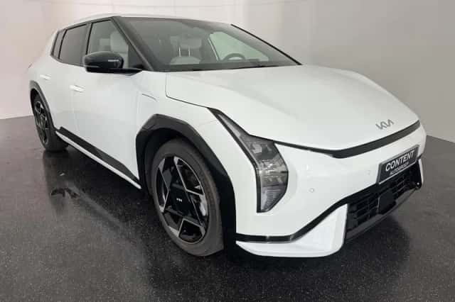 Kia EV4 (2026) thumbnail 3