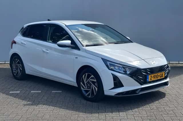 Hyundai i20 (2024) thumbnail 3