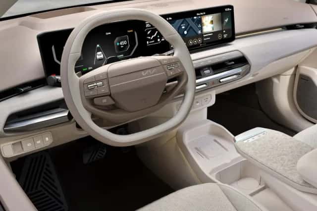 Kia EV4 (2026) thumbnail 6