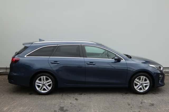 Kia Ceed Sportswagon (2021) thumbnail 4