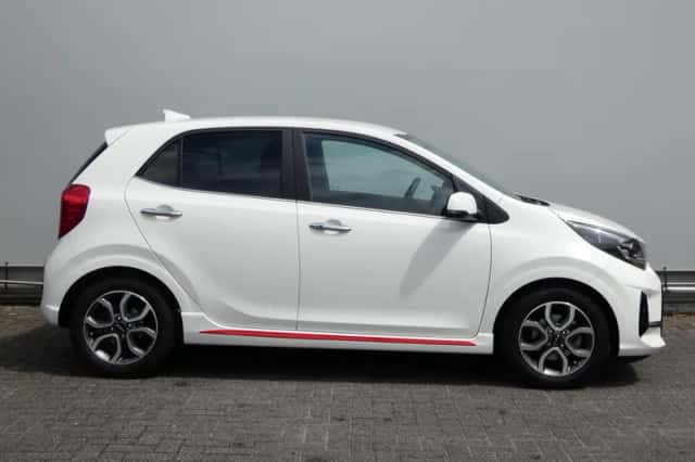 Kia Picanto (2022) thumbnail 4