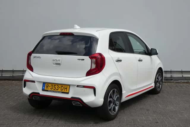 Kia Picanto (2022) thumbnail 5