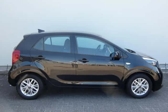 Kia Picanto (2023) thumbnail 4
