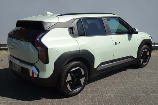 Kia EV3 (2026) thumbnail 2