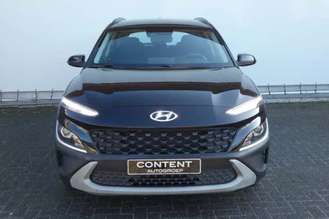 Hyundai Kona (2022) thumbnail 2
