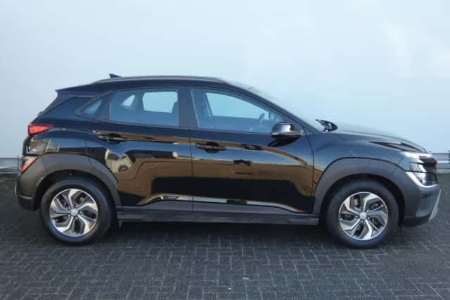 Hyundai Kona (2022) thumbnail 4