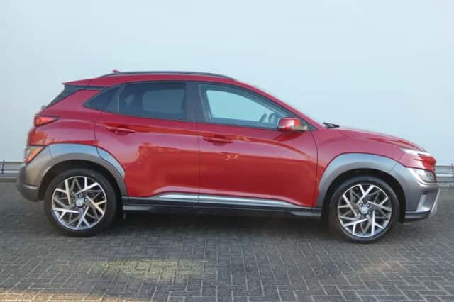 Hyundai Kona (2021) thumbnail 4