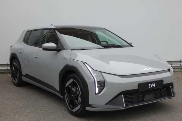 Kia EV4 (2026) thumbnail 3