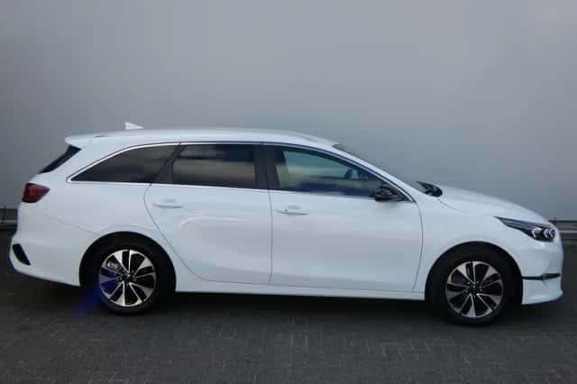 Kia Ceed Sportswagon (2025) thumbnail 4