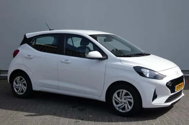 Hyundai i10 (2024) thumbnail 3