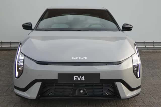 Kia EV4 (2026) thumbnail 2