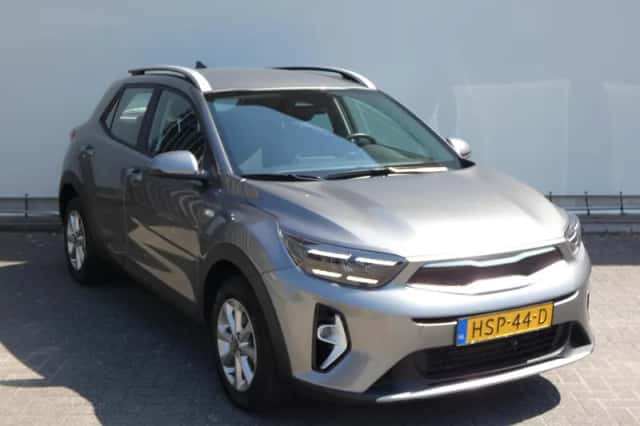 Kia Stonic (2025) thumbnail 3