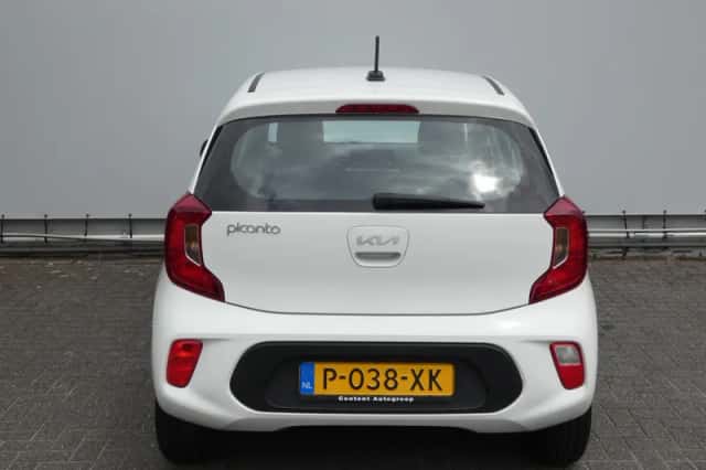 Kia Picanto (2022) thumbnail 6