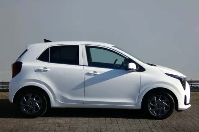 Kia Picanto (2025) thumbnail 4