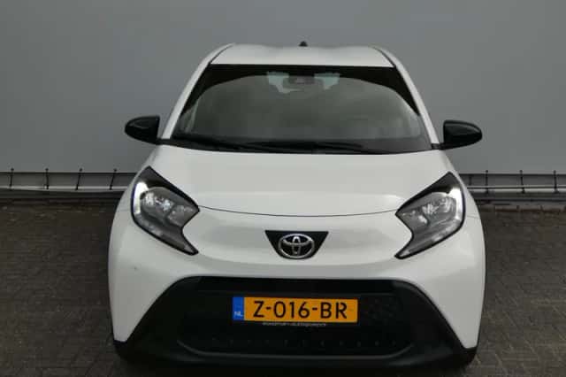Toyota Aygo (2024) thumbnail 2