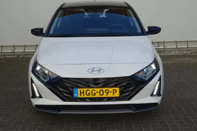 Hyundai i20 (2025) thumbnail 2